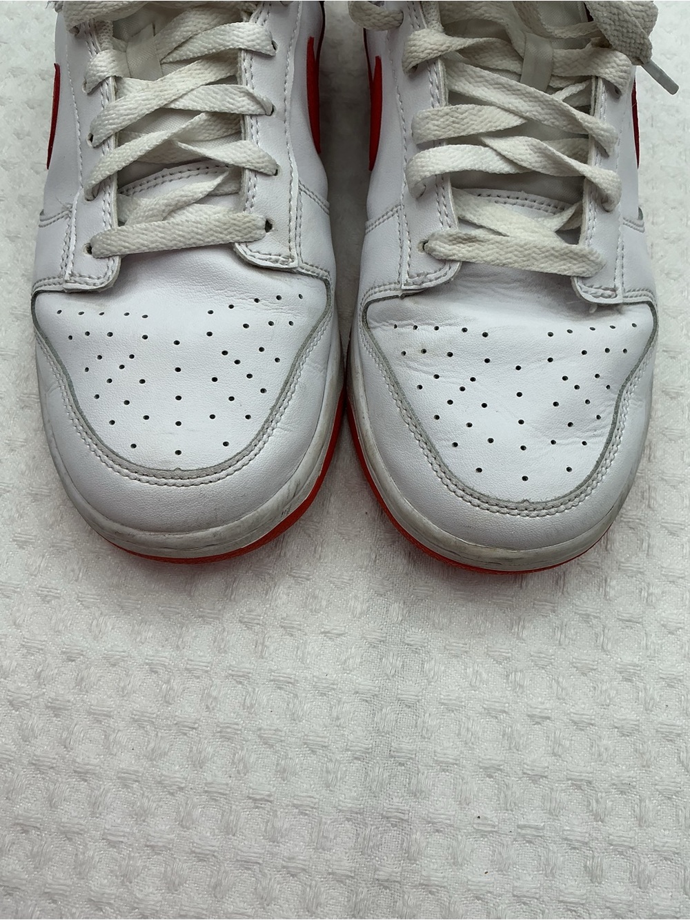 Nike White and Red Low-Top Athletic Sneakers - Picture 4 of 15
